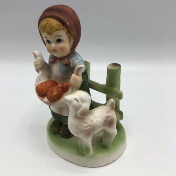 Vintage Porcelain Girl Figurine Carrying Fruit With Lamb, Unmarked 5" - EUC - Picture 3 of 12